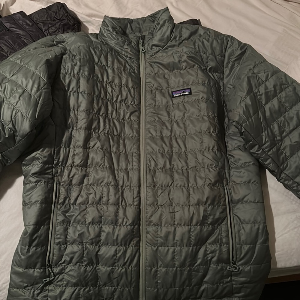 COPY - Patagonia nano puff jacket